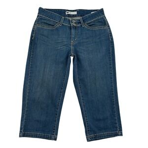 Levis Womens 10 Medium Wash Denim Capri Jeans Double Button Flap Pockets Durable